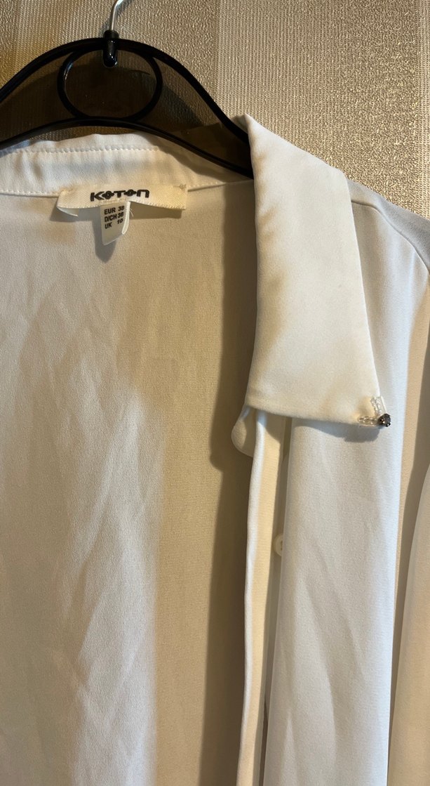 Drapeli Beyaz Gömlek - Görsel 4