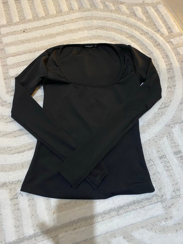 Siyah Kadın Uzun Kollu Bluz - Görsel 4