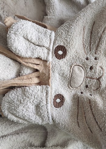 e bebek aslanlı krem renk bornoz - Görsel 5