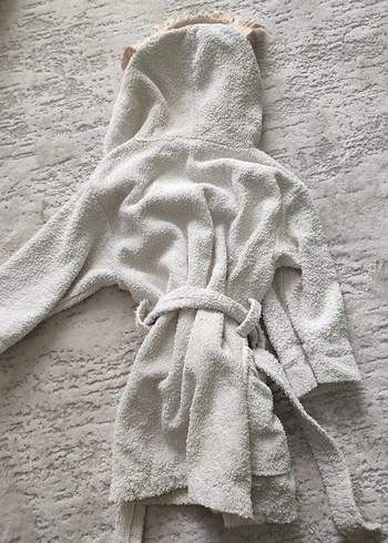 e bebek aslanlı krem renk bornoz - Görsel 4