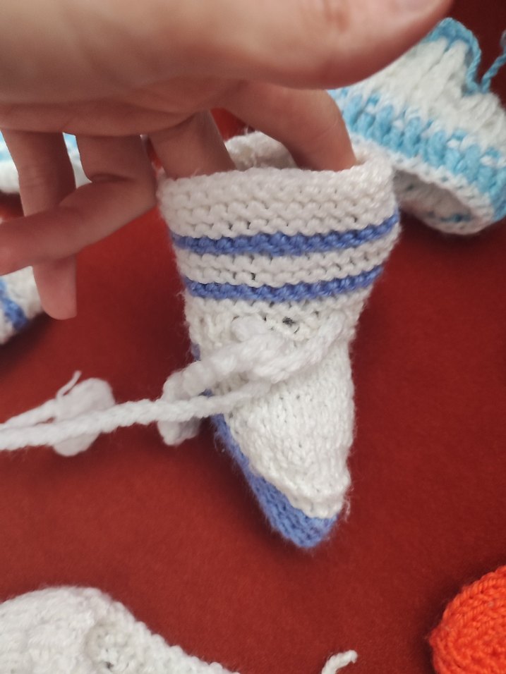 Renkli Örgü bebek Patikleri - Görsel 4