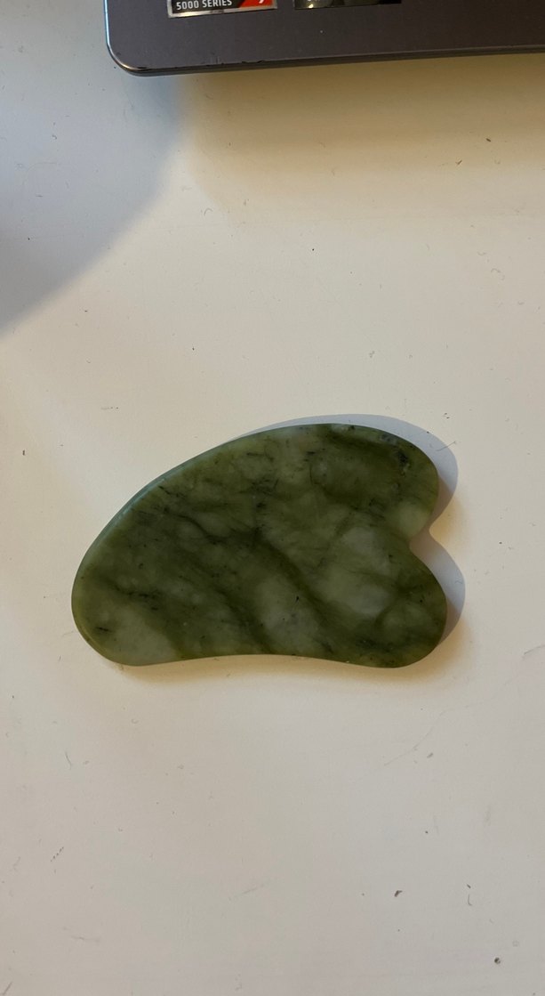 Yeşim Taşı Yüz Masaj Aleti - Görsel 2