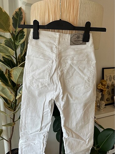 32 Beden beyaz Renk Pull&Bear mom Jean