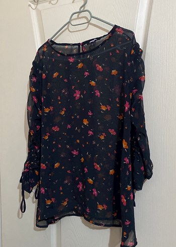 Çiçek Desenli Uzun Kollu Kadın Bluz - Görsel 2