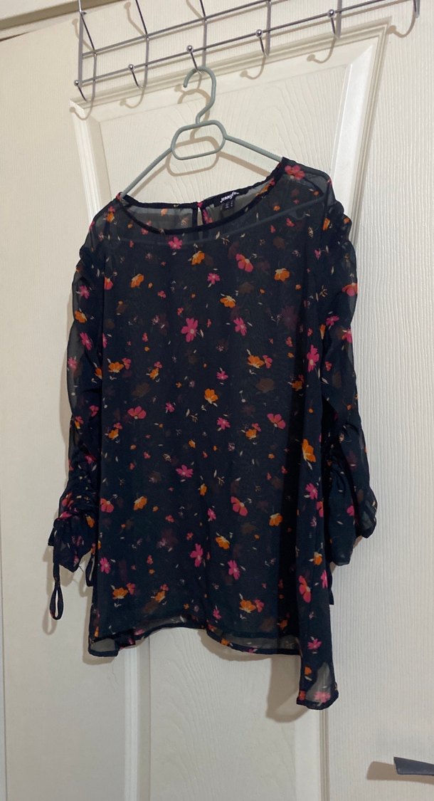 Çiçek Desenli Uzun Kollu Kadın Bluz - Görsel 2