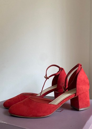 Klasik Kırmızı Süet Topuklu Kadın Ayakkabı - Görsel 3