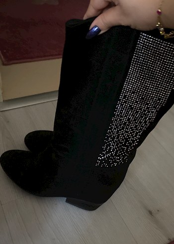 Siyah Süet Payetli Topuklu Gotik Bot - Görsel 2