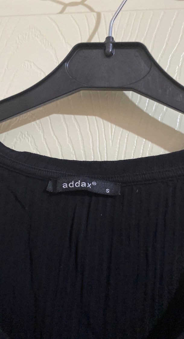 Siyah Keten Kolsuz Fırfırlı Bluz - Görsel 4