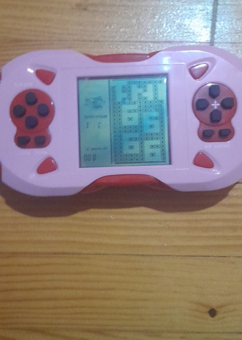 Renkli Pembe Taşınabilir Oyun Konsolu