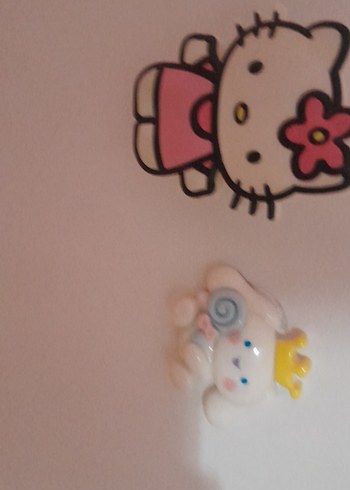 Beyaz Pastel Figür Taçlı Sevimli Karakter