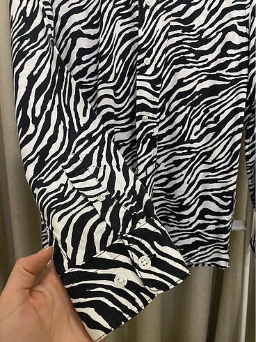 xs Beden Zebra desenli gömlek