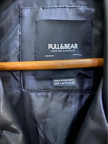 Pull and Bear Deri yelek