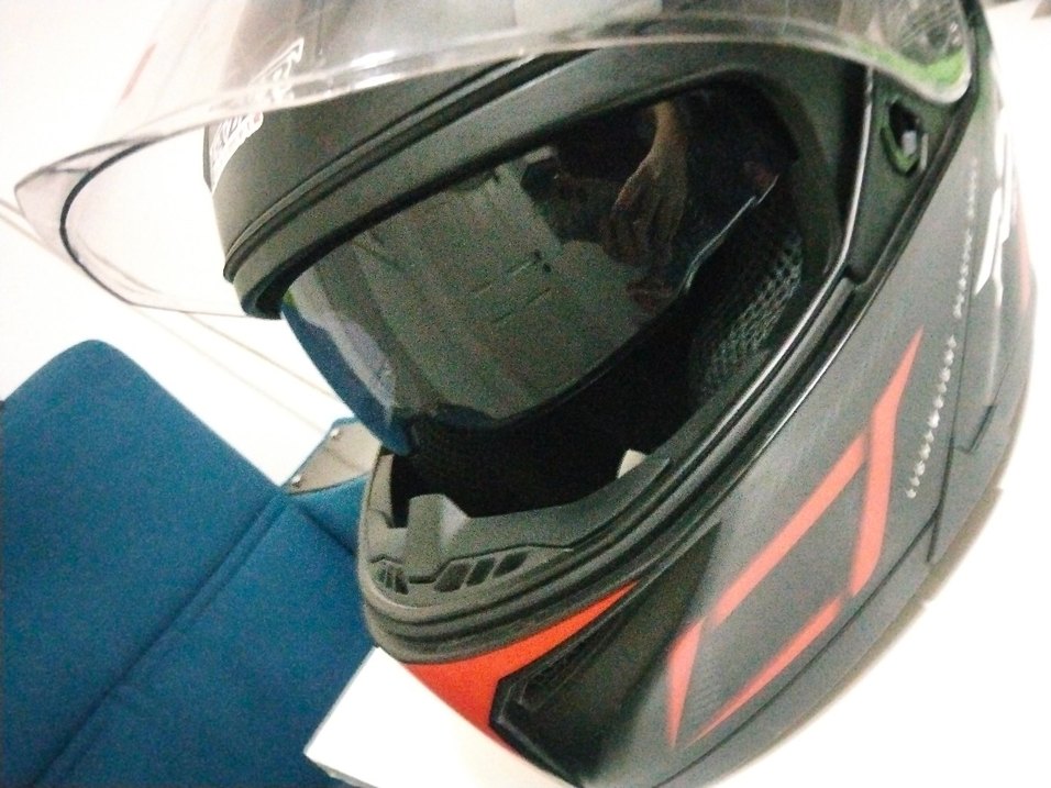 Siyah Parlak Biker Motosiklet Kaskı - Görsel 3