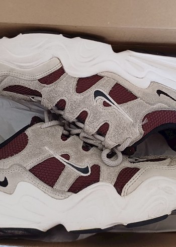 38 Beden bordo Renk Nike tech hera spor ayakkabı