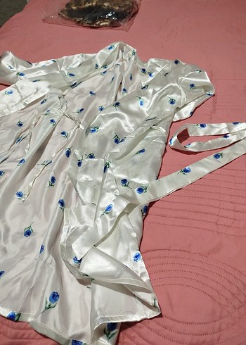 Nakışlı Beyaz Midi Kadın Sabahlık - Görsel 5