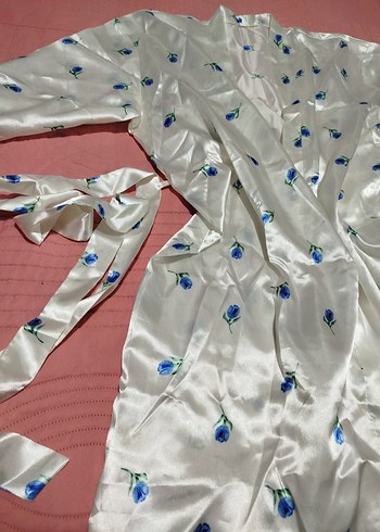 Nakışlı Beyaz Midi Kadın Sabahlık - Görsel 3