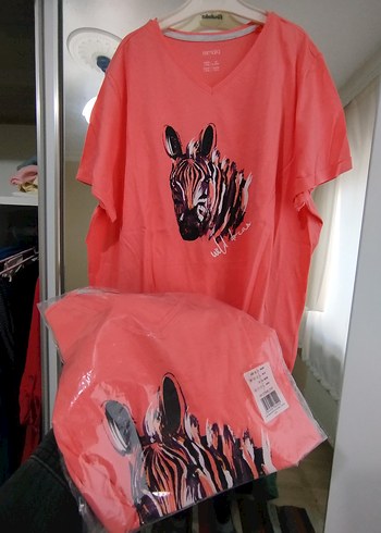 Pembe Baskılı Kısa Kollu  Tişört - Görsel 3