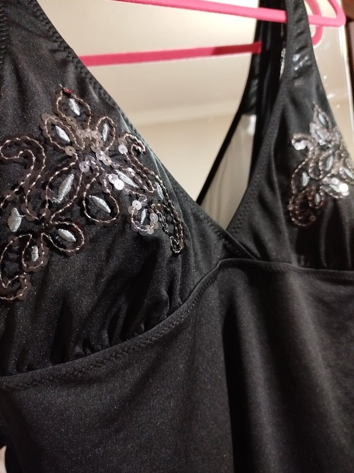 V Yaka Siyah Mayo - Görsel 3