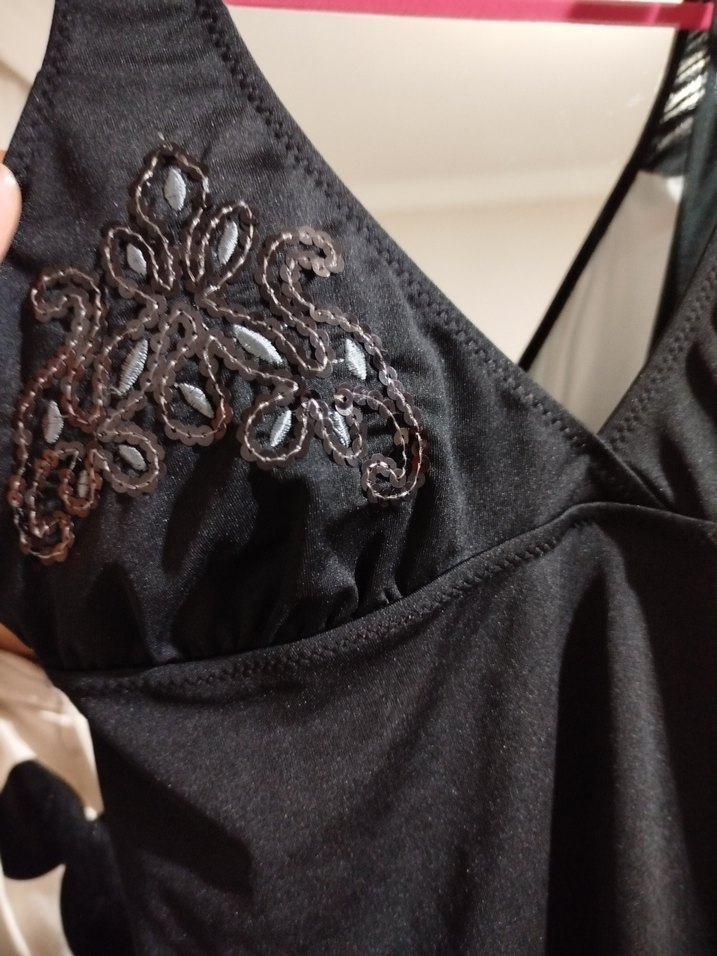 V Yaka Siyah Mayo - Görsel 4