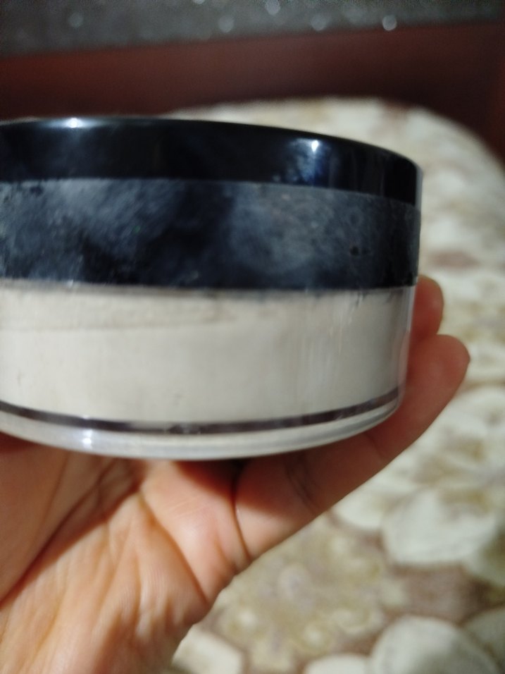 Wet n Wild Shiny Bej Sabit Toz - Görsel 2