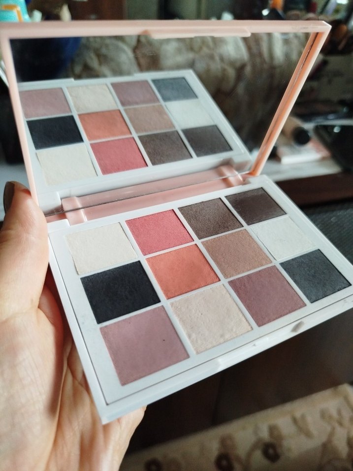 ORJİNAL APRİL PARİS FAR PALETİ - Görsel 3