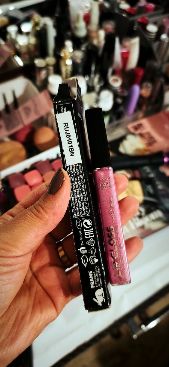 Avon Ultra Colour Parlak Pembe Ruj lip gloss - Görsel 3