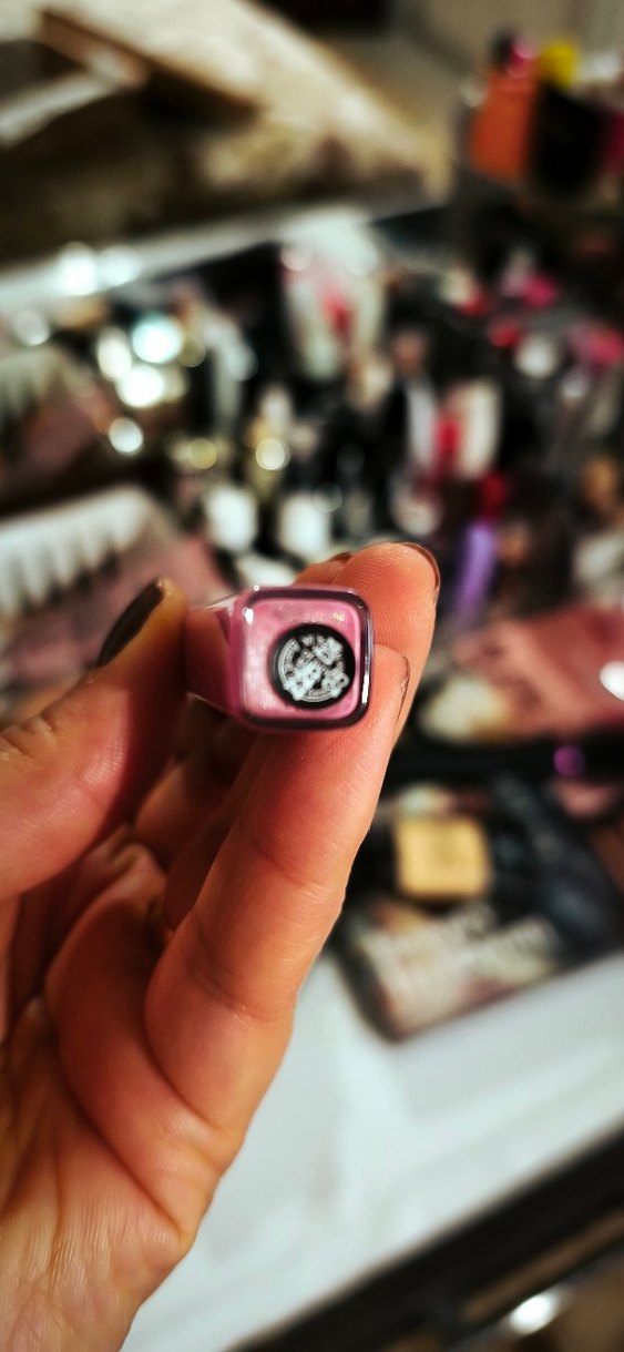 Avon Ultra Colour Parlak Pembe Ruj lip gloss - Görsel 4