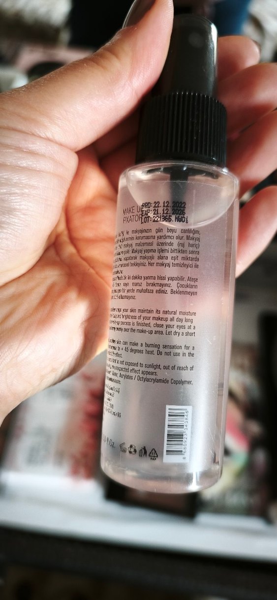 New Well Makyaj Sabitleyici Sprey - Görsel 2