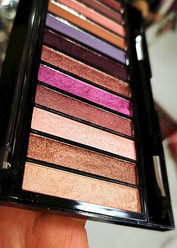 Çok Renkli Koyu Göz Farı Paleti - Görsel 2