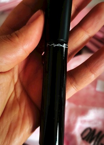 L'Oréal Lumi Glotion 902 Işıltılı Pembe BB Krem - Görsel 10