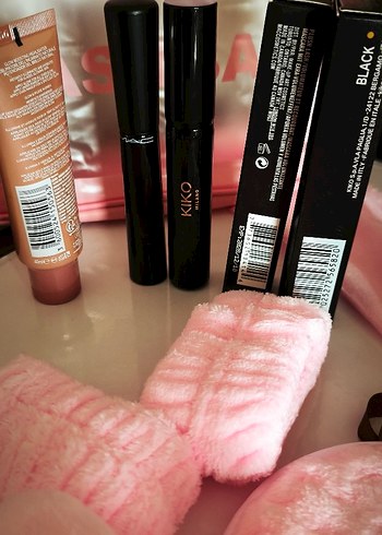 L'Oréal Lumi Glotion 902 Işıltılı Pembe BB Krem - Görsel 9