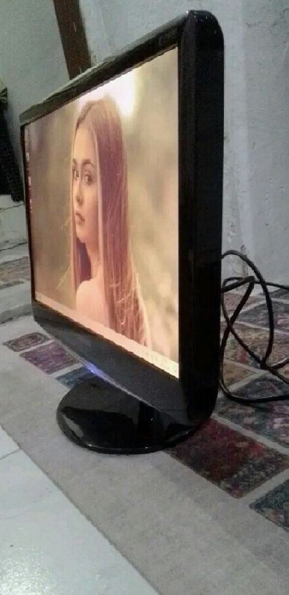 21.5 inç Samsung Monitör - Görsel 3