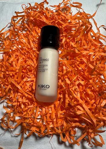 KIKO Milano Fondöten 2 si 1 Arada