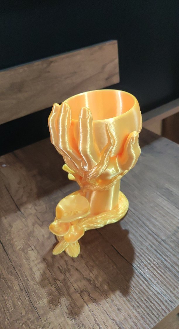 Parlak Altın Renkli Dekoratif Vazo - Görsel 3