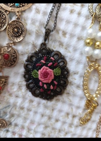 8 tane kolye- bilezik - Görsel 7