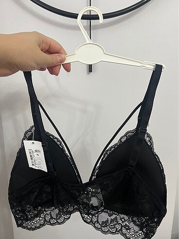 Defacto bralet