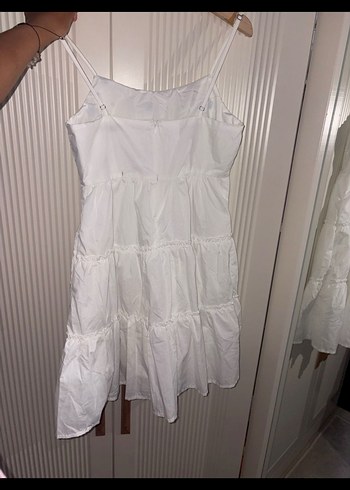 LC Waikiki Nakışlı Beyaz Kız Çocuk Fırfırlı Elbise