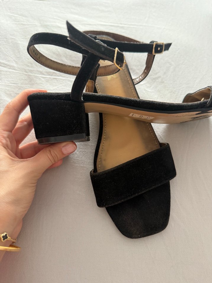 Klasik Siyah Tokalı Topuklu Kadın Ayakkabı - Görsel 2