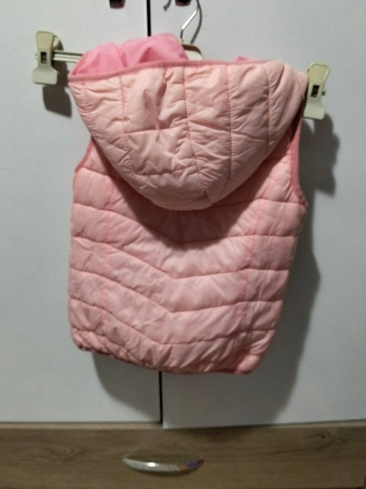 Kız Çocuk Pembe Kapüşonlu Fermuarlı Yelek - Görsel 2