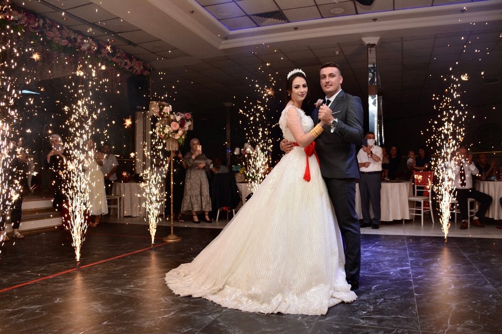 Uzun Beyaz A Kesim gelinlik - Görsel 2