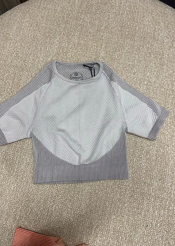 Kadın  Triko Kısa Kollu Sporcu Crop Top - Görsel 2