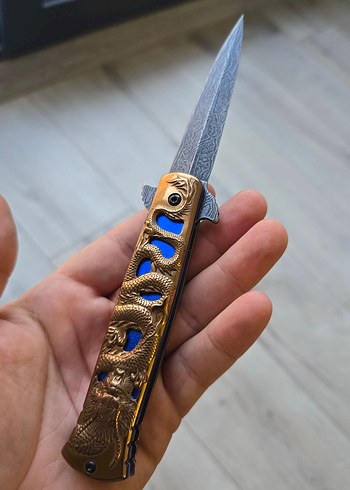  Beden Ejderha Figürlü Altın Renkli Katlanır Bıçak