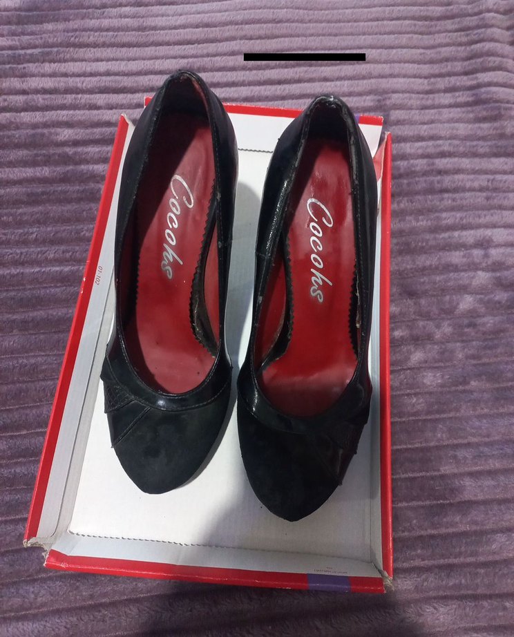 Kemer Detaylı Siyah Topuklu Ayakkabı - Görsel 4