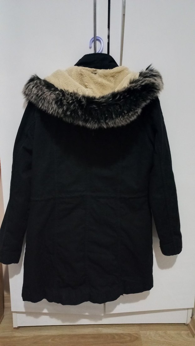 Siyah Kürklü Kadın Kışlık Mont - Görsel 3