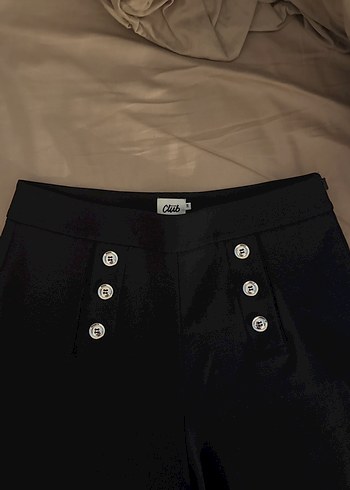 Düğmeli Siyah Kadın Kumaş Pantolon - Görsel 3