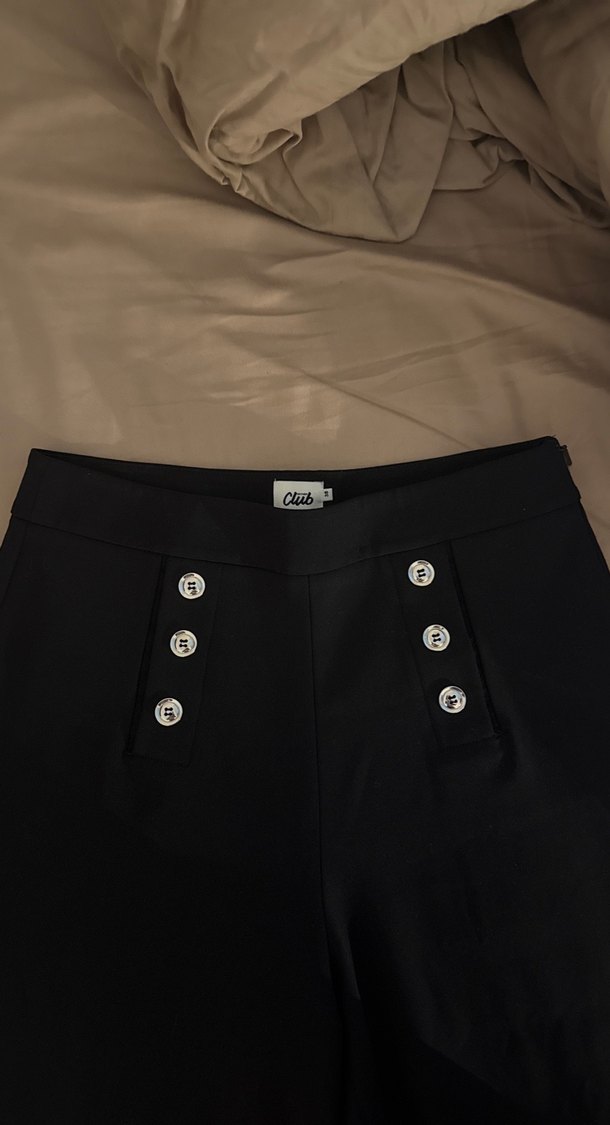 Düğmeli Siyah Kadın Kumaş Pantolon - Görsel 3