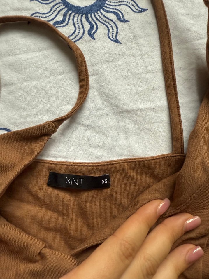 Kahverengi V Yaka İnce Askılı Kadın Atlet - Görsel 2