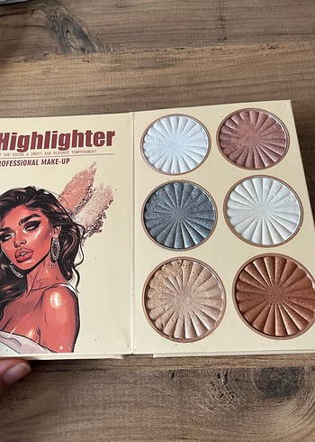 URATM beauty Color Bomb Makyaj Paleti - Görsel 3