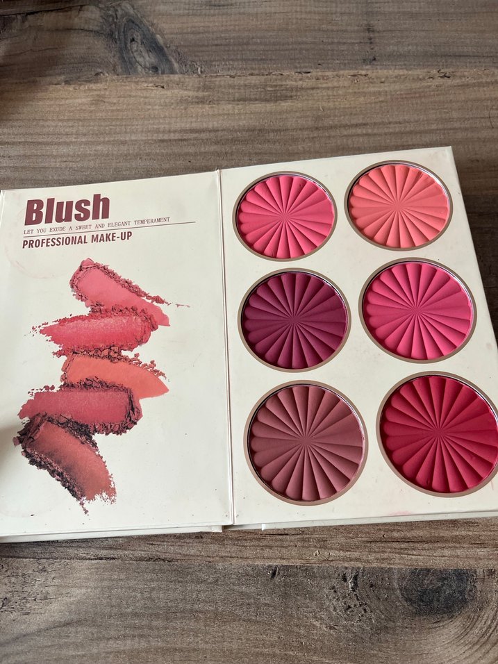 URATM beauty Color Bomb Makyaj Paleti - Görsel 4