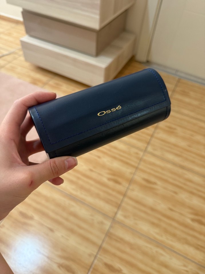 Parlak Siyah Minimalist Kadın Güneş Gözlüğü - Görsel 4